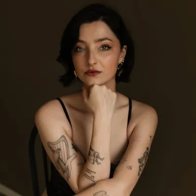 Laure Lanoo profile