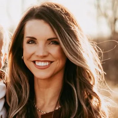 Lauren Hansen profile