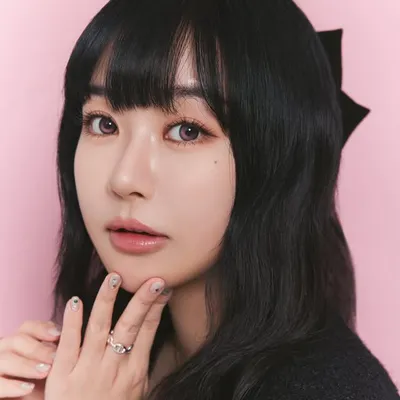 蘿倫 Lauren 로렌 profile