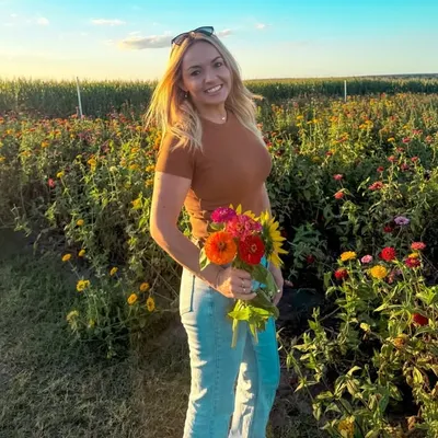 Lauren Walsh profile