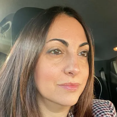 Laura profile