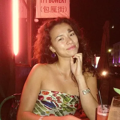 Laura Couch(wo)man profile