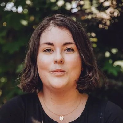 Laura profile