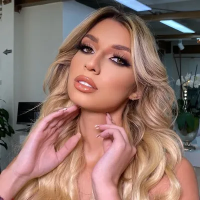 Laura Vergel profile