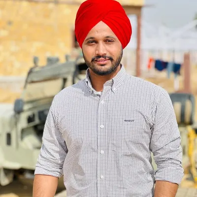 LAVI AULAKH profile