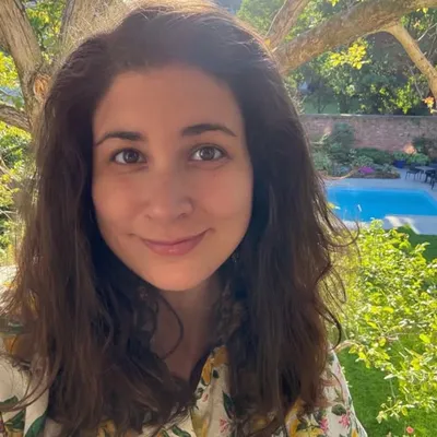 Jasmin Schreiber | AUTORIN & BIOLOGIN profile