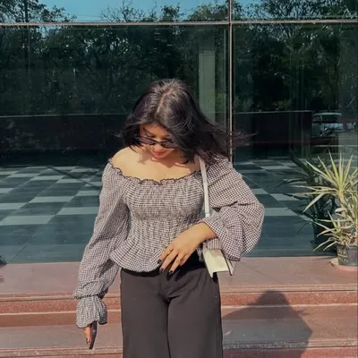 नेहा लवानिया 🔥 profile