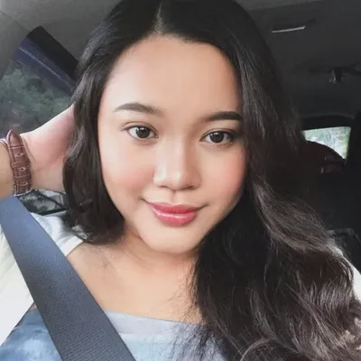 Lorenna profile