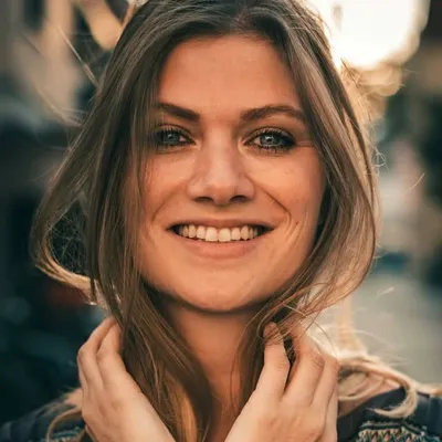 LEA KALBHENN profile