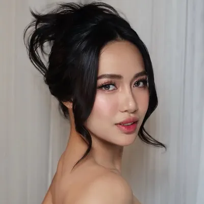 Lea Macapagal profile