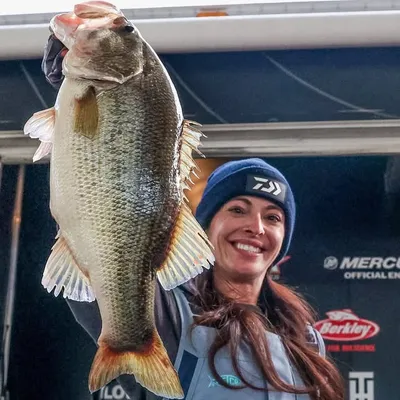 Lea Anne P. | Fishing | Cars | Travel profile