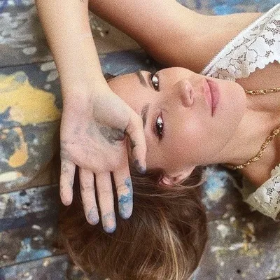 Lea Arnezeder profile