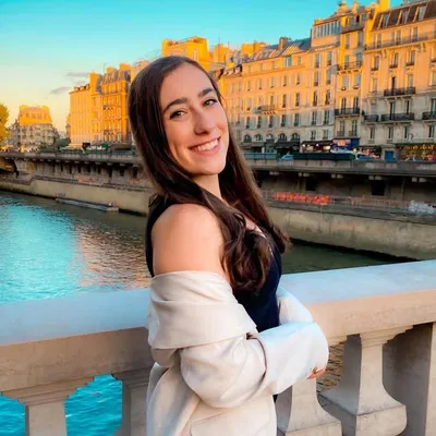 Leah Clapper profile