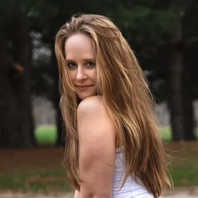 Leah Sutton profile