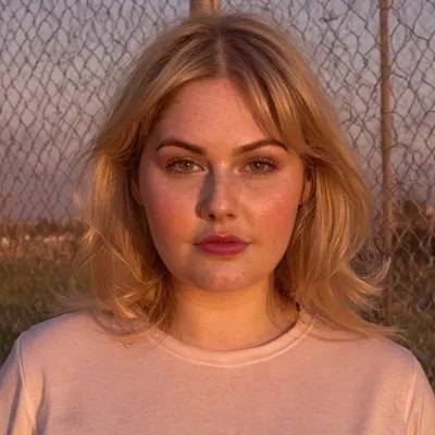 Sarah Jane🌻 profile