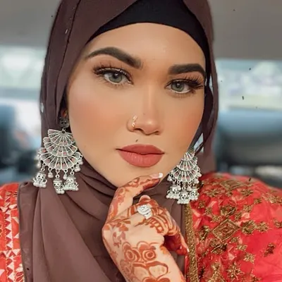 Leemuza Makeup-Artist profile