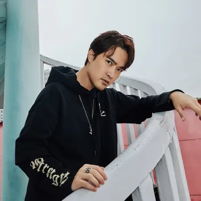 Lee Teng 李腾 profile