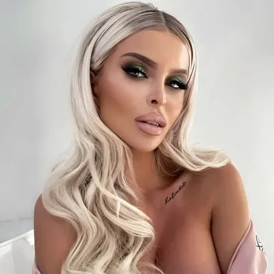 Lela Vémola profile