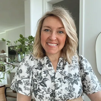 Kimberly Holdaway profile