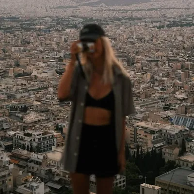 Leni | Travel Creator & Photographer 🌴