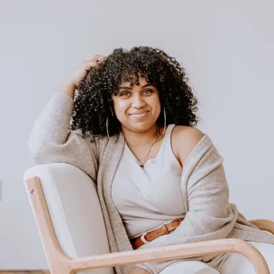 Lenize Fuentes — Motherhood, Faith + Marriage profile