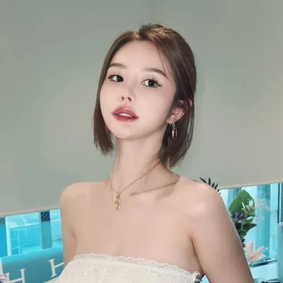♛栗田 玲奈³⁹ (美容社長)れなさま profile