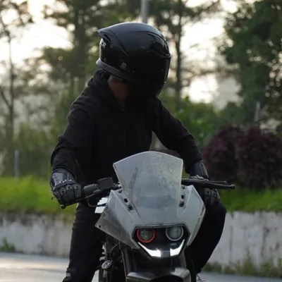 SHIVOM SINHA ๐ profile