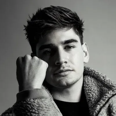 LÉO BRONDINO profile