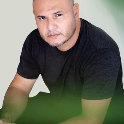Leo Espinosa profile