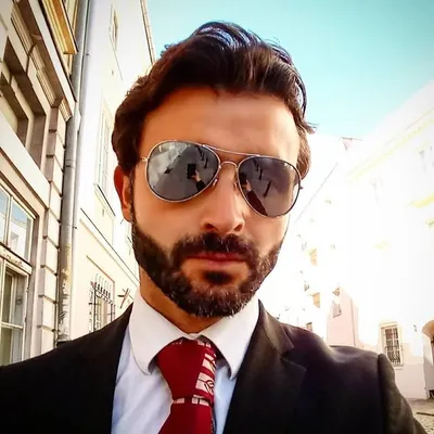 LEONARDO LACARIA profile