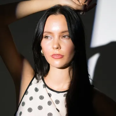 LEONIE profile