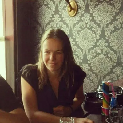 Leonie profile