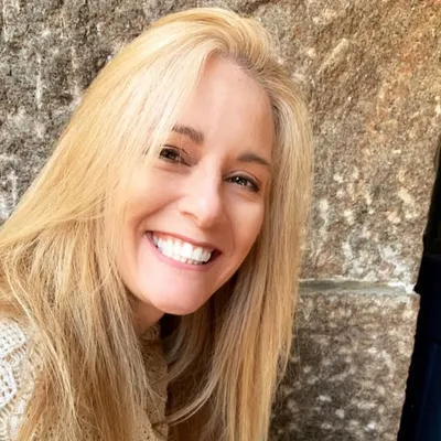 Lesley Davidson profile