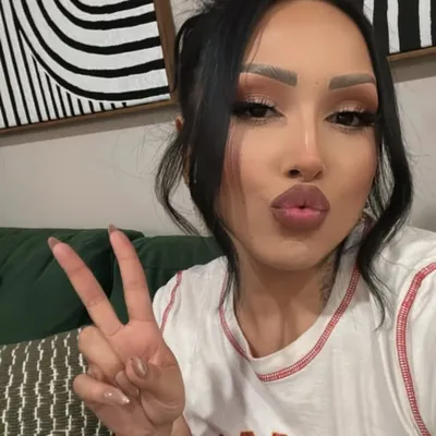 Leslie Love || La Leslie Love ๐ profile
