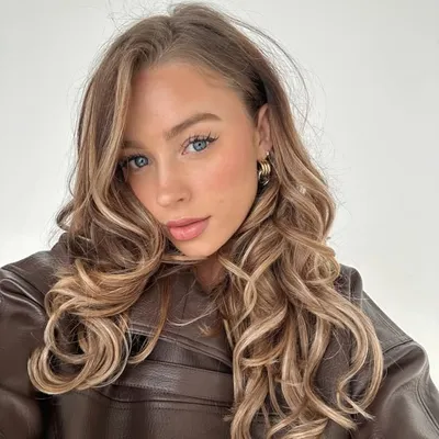 Leslie Golden profile