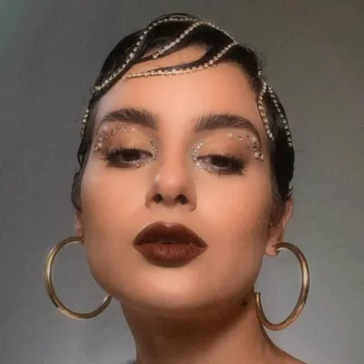 Leticia Sales profile