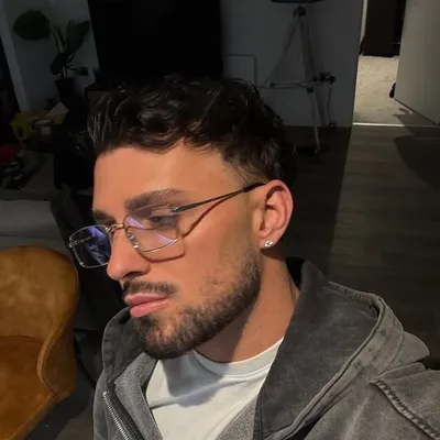LEWIS 🧿 profile