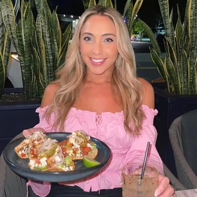 LET’S INDULGE EATS profile