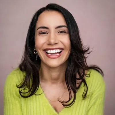 Lia Hatzakis profile