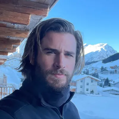 Liam Hemsworth profile