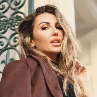 Liana profile