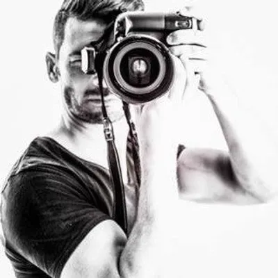 LICHTHELD. profile