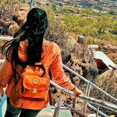 Pooja profile