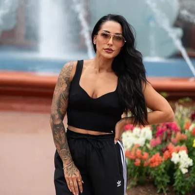 Ashli Helm | Wellness + Empowerment profile