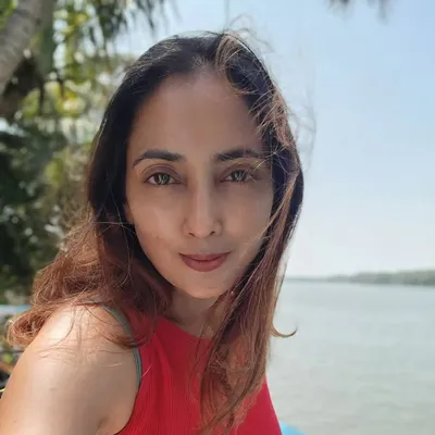 Dr. Vishakha Tasgaonkar profile