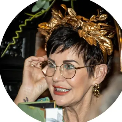 Louise Saunders profile