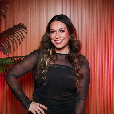 Leslie Nicole profile