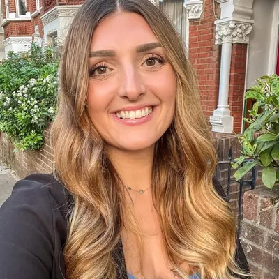 Chloe Busby • London profile