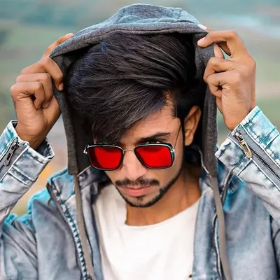 Likku Qureshi profile