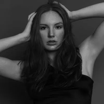 LILLY NIEHAUS profile